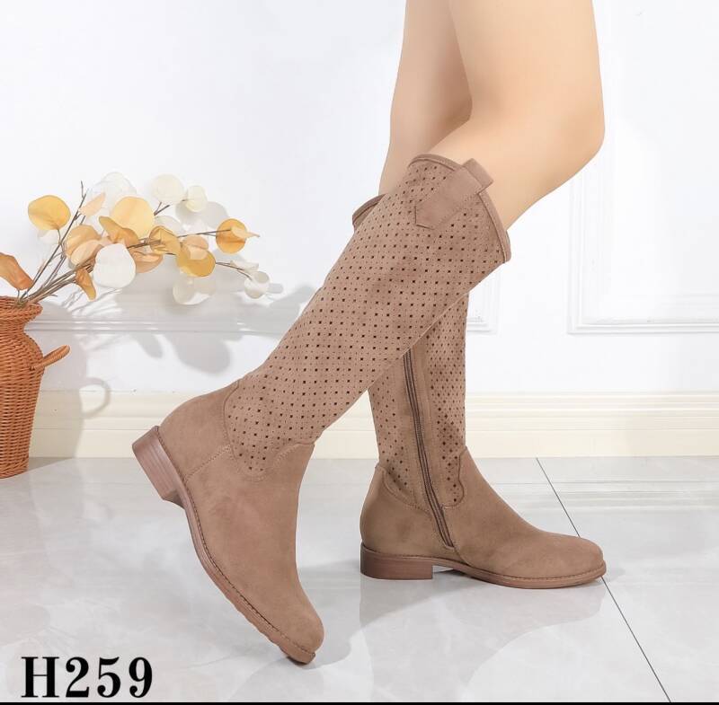 Kozaki damskie Roz 36-41 / 12 par